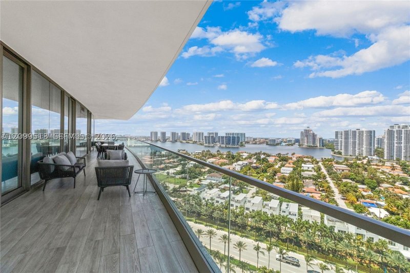Apartment for rent at Residences by Armani / Casa 1605
