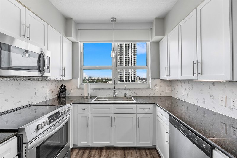 Property photo # 6