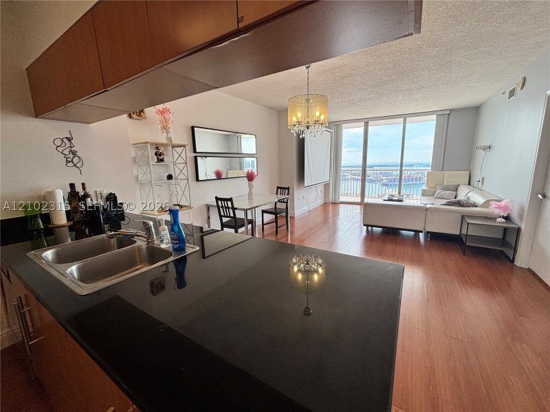 Aluguel de apartamento no Opera Tower 4804
