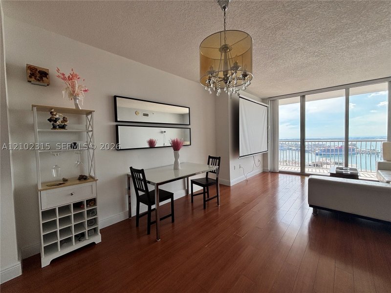 Aluguel de apartamento no Opera Tower 4804