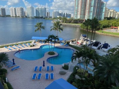 Mystic Pointe 500 Apt #2703