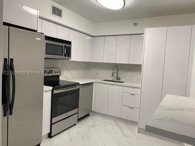 Apartment for rent at Mystic Pointe 500 2703