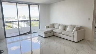 Aluguel de apartamento no Mystic Pointe 500 2703