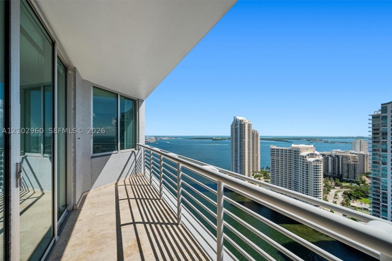 Comprar apartamento en One Miami East Tower 3921