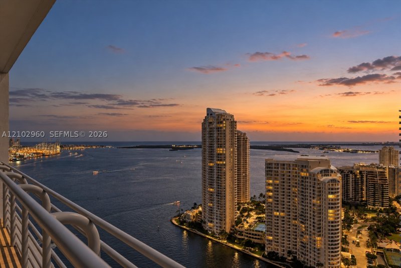 Comprar apartamento en One Miami East Tower 3921
