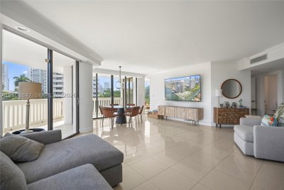 Comprar apartamento en 1000 Williams Island 504