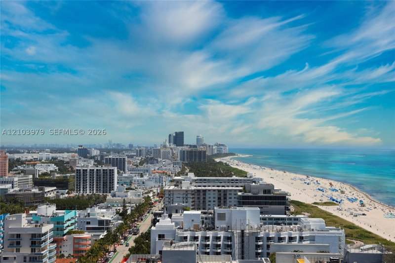 Apartment for rent at Continuum II North 2205