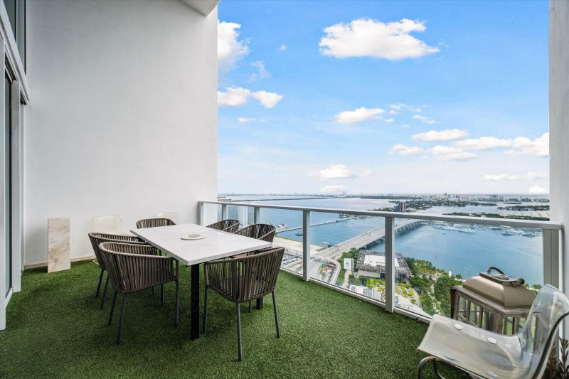 Comprar apartamento en Ten Museum Park 4202