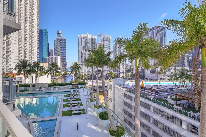Aluguel de apartamento no The Ivy 1213