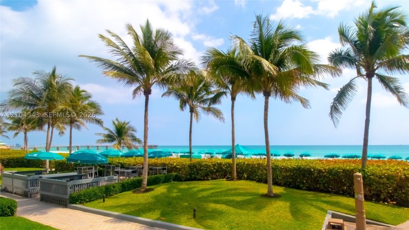 Condo for sale at Oceania 1 1215