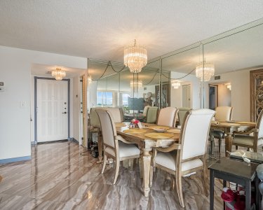 Comprar apartamento no Towers of Oceanview South 703