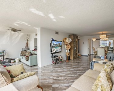 Comprar apartamento no Towers of Oceanview South 703