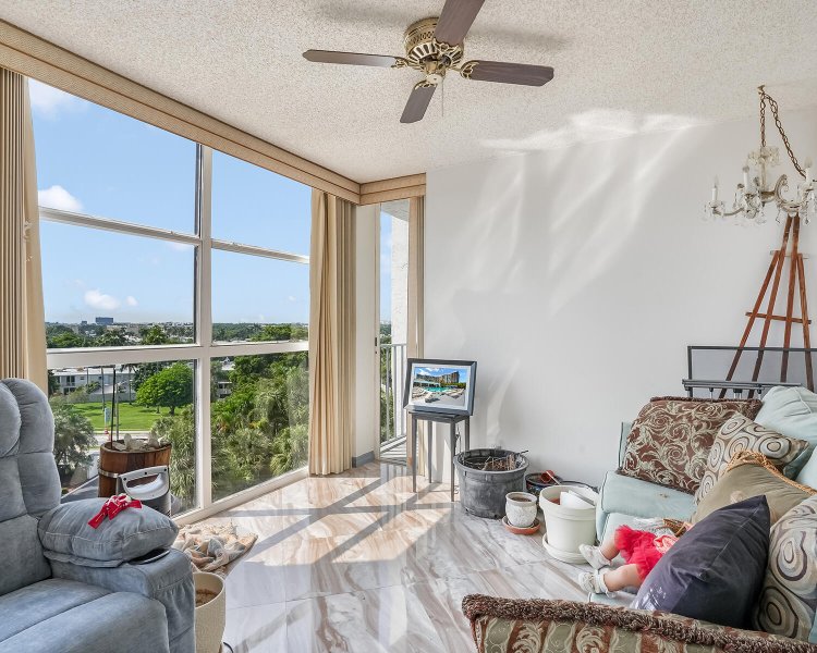 Comprar apartamento no Towers of Oceanview South 703