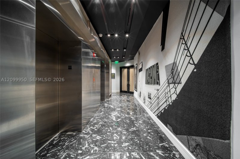 Comprar apartamento no Four Seasons Millenium Tower I 60E