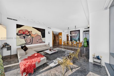 Comprar apartamento no Four Seasons Millenium Tower I 60E