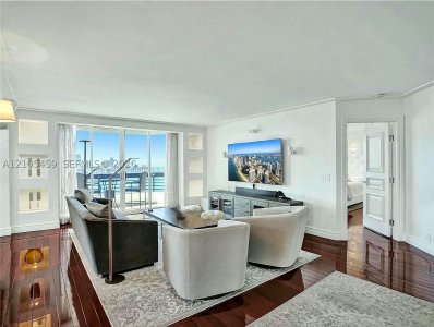 Alquiler de apartamento en Mystic Pointe 400 3406
