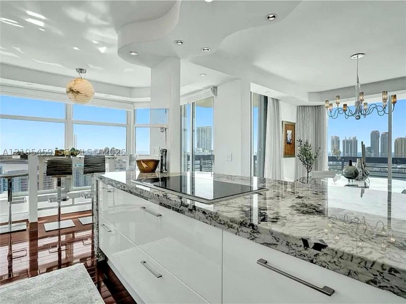 Alquiler de apartamento en Mystic Pointe 400 3406