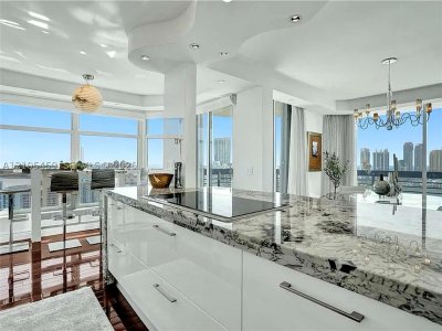 Alquiler de apartamento en Mystic Pointe 400 3406