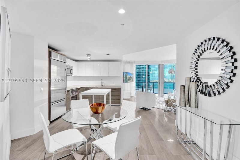 Aluguel de apartamento no Brickell House Condo 2702