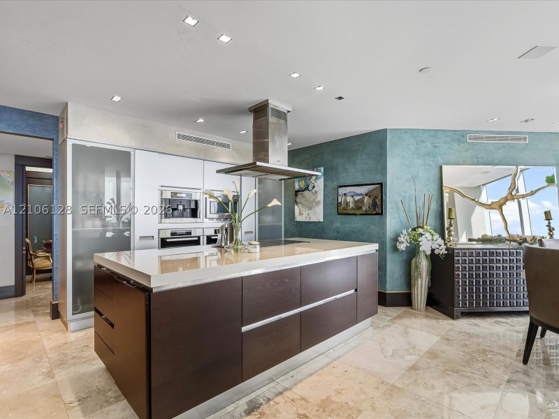 Condo for sale at Trump Royale 5101