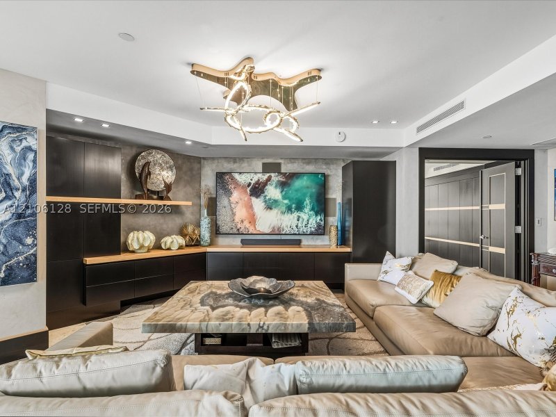 Condo for sale at Trump Royale 5101