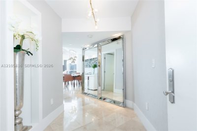 Comprar apartamento en La Gorce Palace 1105