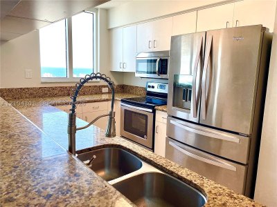 Comprar apartamento no Floridian 2712