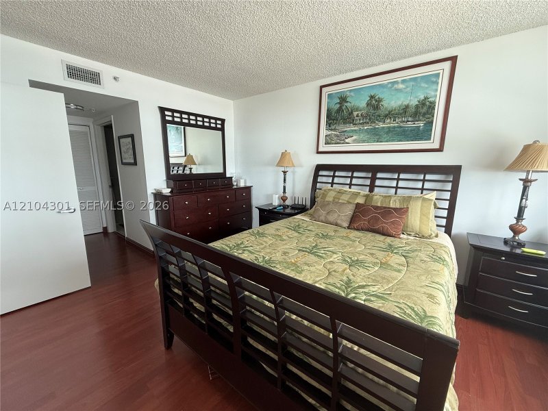 Comprar apartamento no Floridian 2712