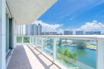 Comprar apartamento en Oceania 5 554
