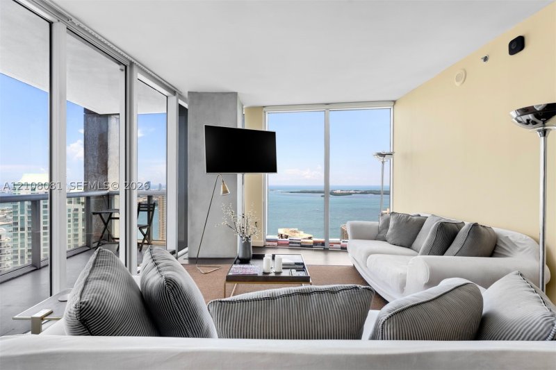 Condo for sale at Icon Brickell Tower II 4502