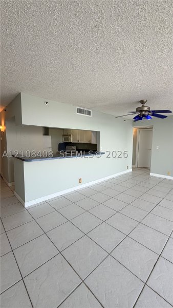 Apartment for rent at Grandview Palace 618