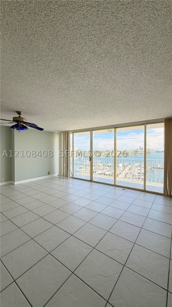 Apartment for rent at Grandview Palace 618