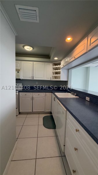 Apartment for rent at Grandview Palace 618