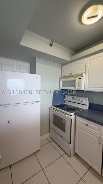 Apartment for rent at Grandview Palace 618