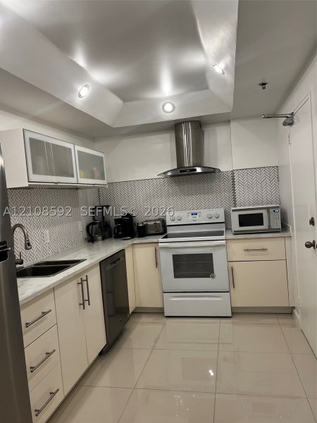 Apartment for rent at The Plaza Bal Harbour 515