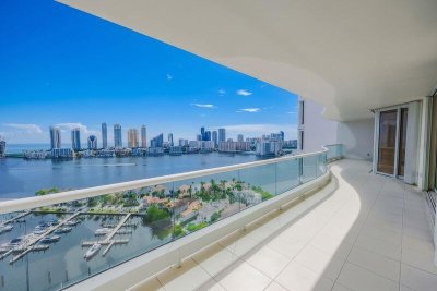 Comprar apartamento en 7000 Williams Island 2905