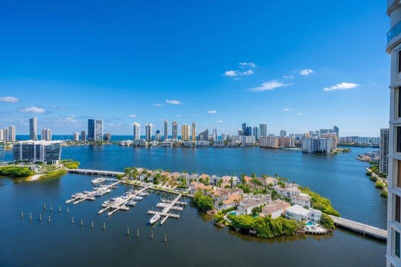 Condo for sale at 7000 Williams Island 2905