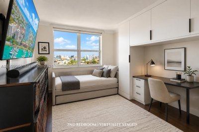 Comprar apartamento no Yacht Club at Portofino 811
