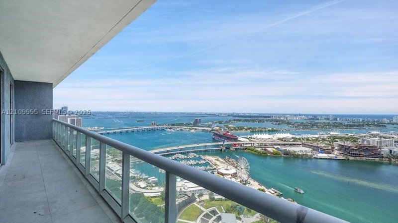 Apartment for rent at 50 Biscayne 5406