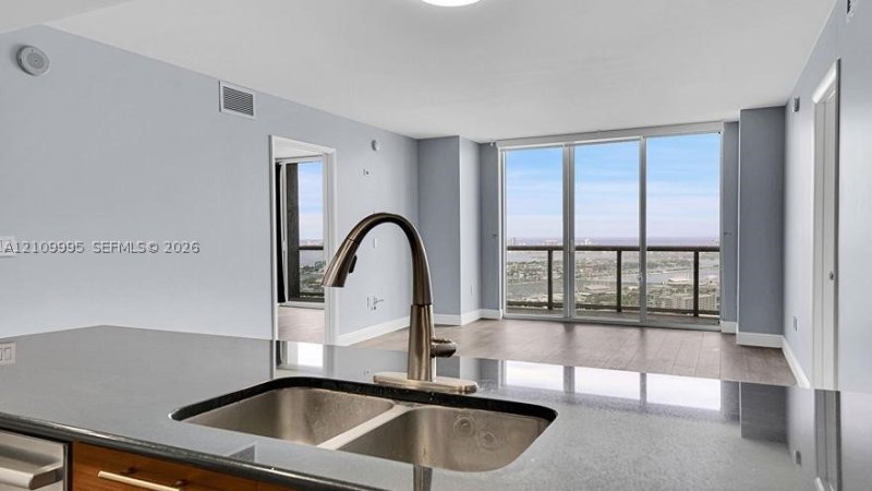 Apartment for rent at 50 Biscayne 5406