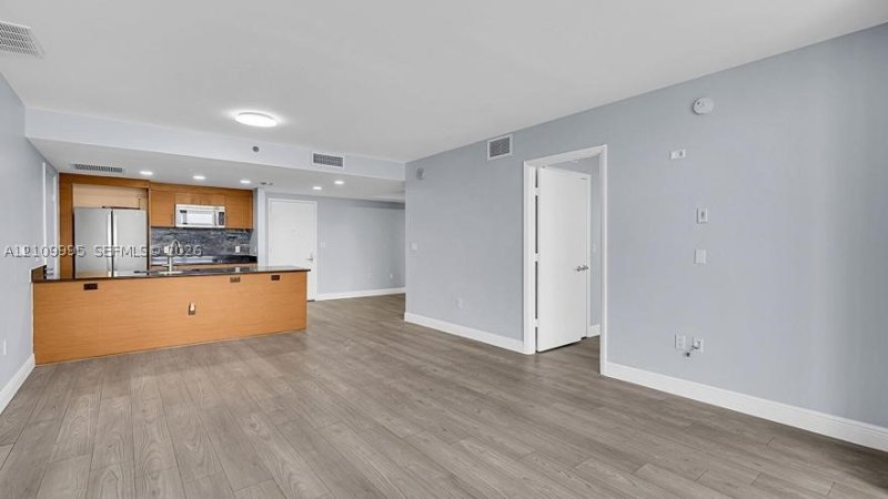 Apartment for rent at 50 Biscayne 5406