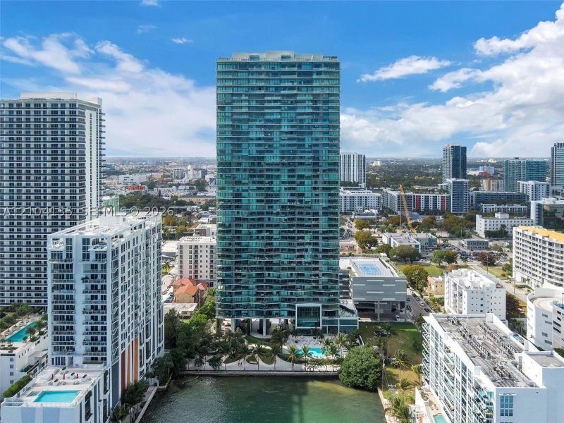Comprar apartamento en Icon Bay 3706