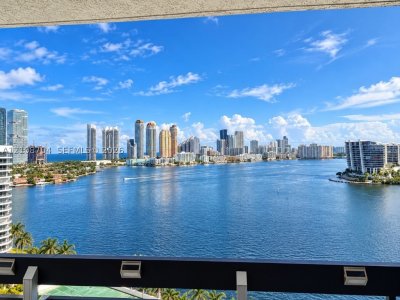 Mystic Pointe 500 Apt #1911