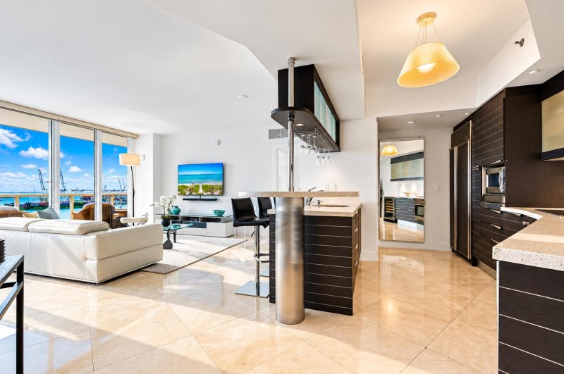 Condo for sale at Murano Grande 1704