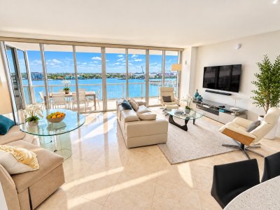Murano Grande Apt #1704