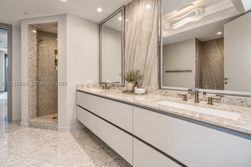 Condo for sale at Ritz Carlton One Bal Harbour 306