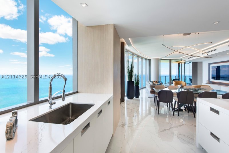 Condo for sale at Ritz Carlton Residences Sunny Isles 4601