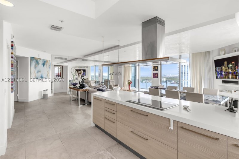Condo for sale at Marina Palms Yacht Club 2101