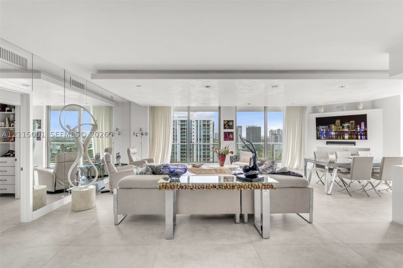 Condo for sale at Marina Palms Yacht Club 2101