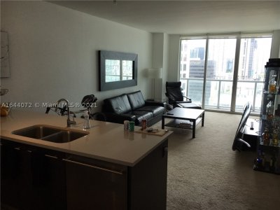 Comprar apartamento no 500 Brickell West Tower 2006